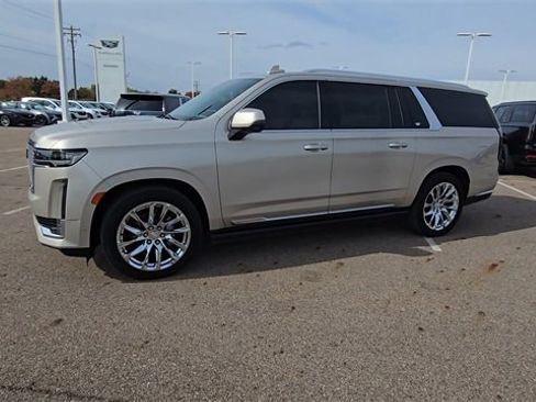 Certified 2023 Cadillac Escalade ESV Premium Luxury Platinum w/ LPO, Radiant Package image 4