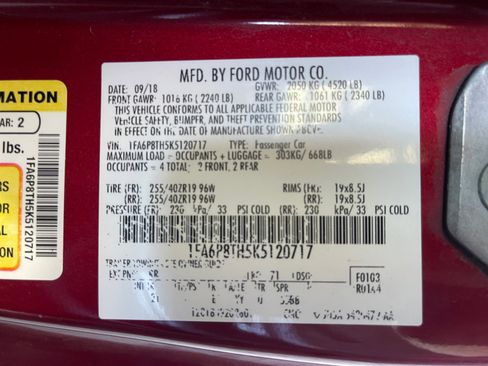 Used 2019 Ford Mustang Coupe w/ Equipment Group 101A RWD image 24