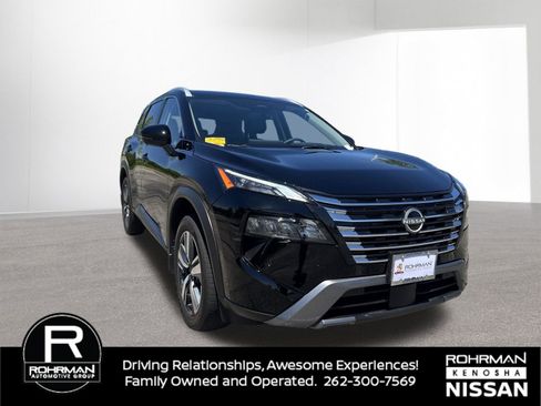 Certified 2025 Nissan Rogue SL w/ SL Premium Package AWD/4WD image 3