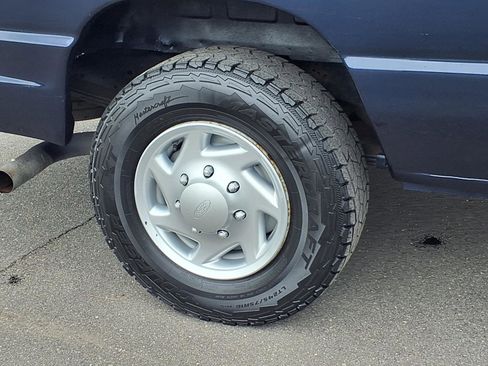 Used 2011 Ford E-250 and Econoline 250 Extended w/ PWR Group image 23