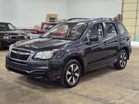 Used 2018 Subaru Forester 2.5i w/ Alloy Wheel Package AWD/4WD image 6