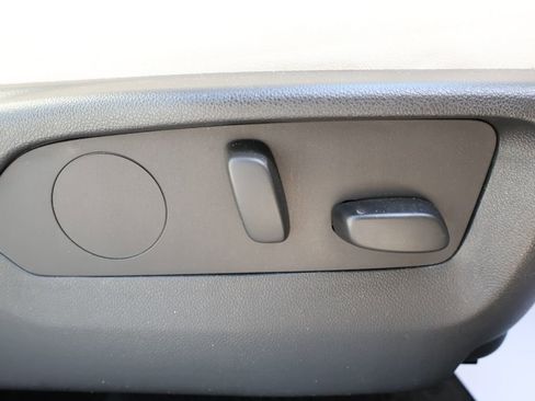 Used 2023 Buick Envision Avenir AWD/4WD image 37