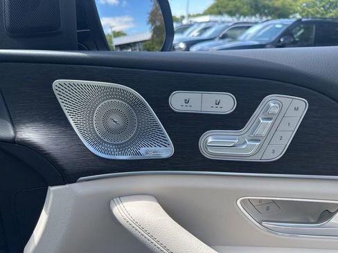 New 2026 Mercedes-Benz GLS 450 4MATIC image 44