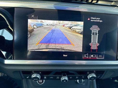 Used 2021 Audi Q3 2.0T Premium w/ Convenience Package image 23