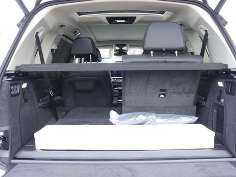 New 2026 BMW X7 xDrive40i image 17