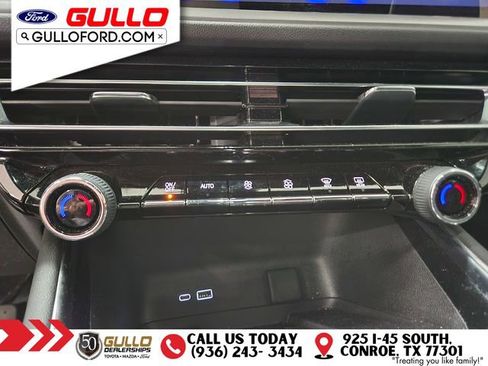 Used 2024 Chevrolet Traverse LT w/ LPO, Floor Liner Package image 27