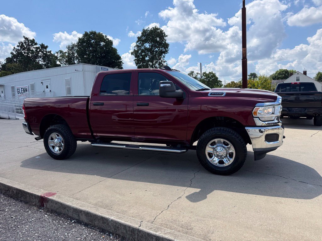 Used 2024 RAM 2500 Tradesman w/ Chrome Appearance Group AWD/4WD image 5