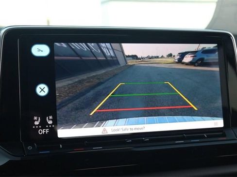 New 2026 Volkswagen Atlas SE image 14