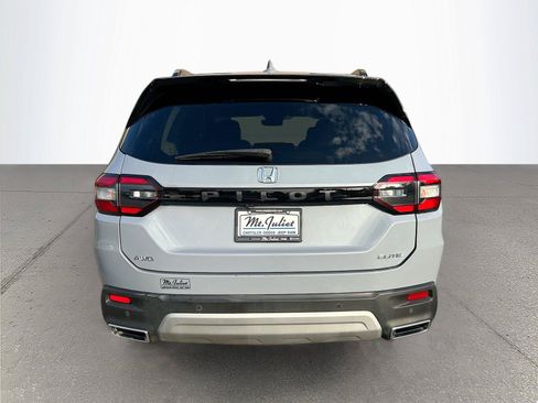 Used 2024 Honda Pilot Elite image 5