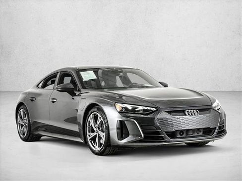 Used 2024 Audi e-tron GT Premium Plus image 3
