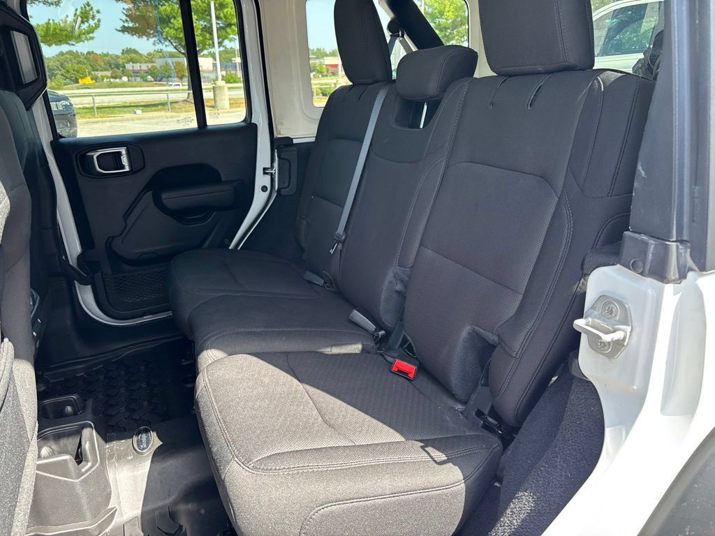 Used 2022 Jeep Wrangler Unlimited Sport AWD/4WD image 17