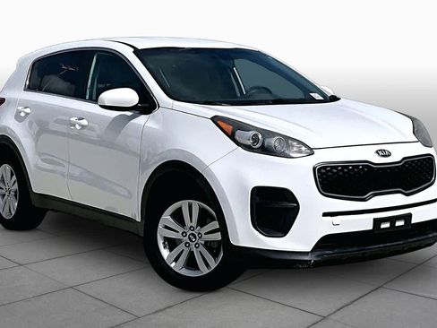 Used 2017 Kia Sportage LX FWD image 2