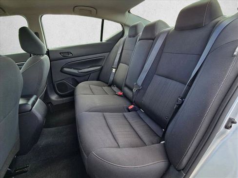 Used 2024 Nissan Altima 2.5 SV FWD image 16