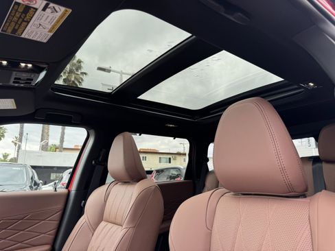 New 2025 Mitsubishi Outlander SEL image 17