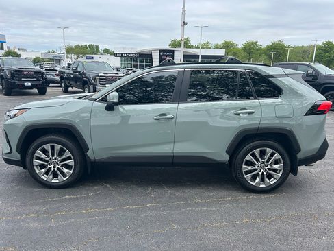 Used 2023 Toyota RAV4 XLE Premium AWD/4WD image 8