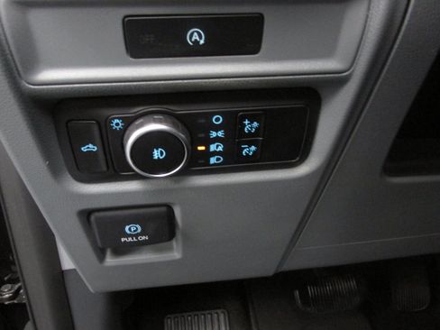 Used 2025 Ford F150 XLT w/ Equipment Group 301A Standard AWD/4WD image 27