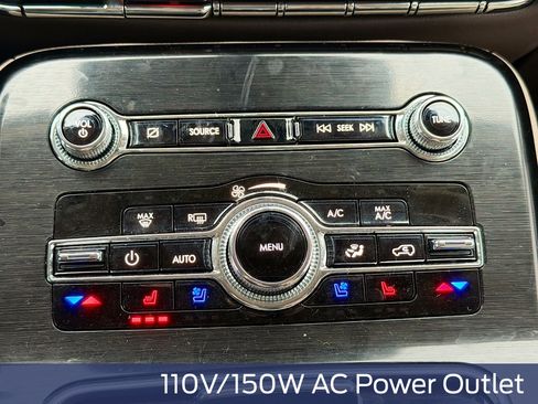 Used 2023 Lincoln Nautilus Reserve w/ Equipment Group 202A image 22