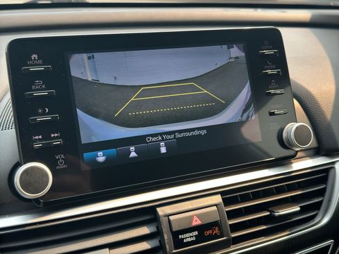 Used 2022 Honda Accord Sport image 10