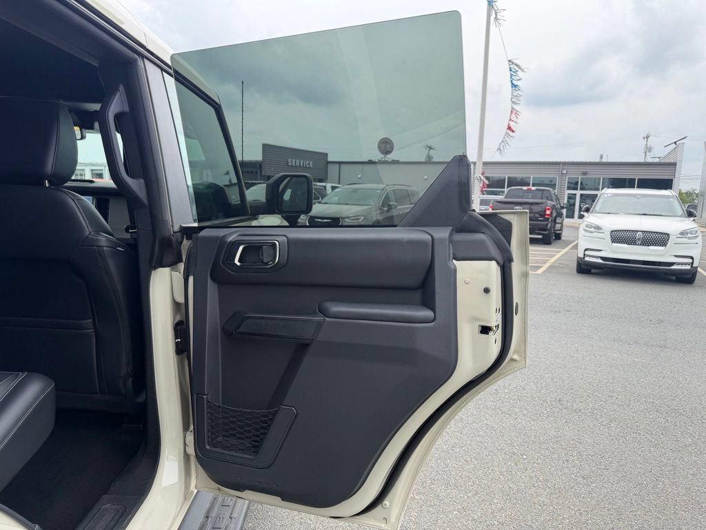 Used 2025 Ford Bronco Outer Banks AWD/4WD image 37