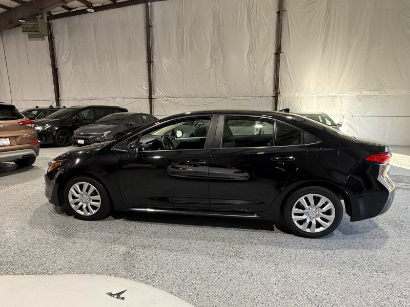 Used 2023 Toyota Corolla LE FWD image 8