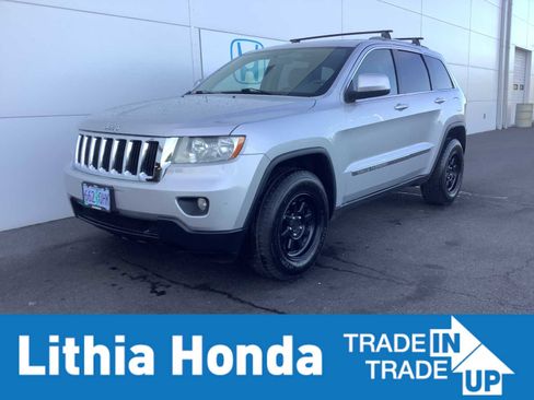 Used 2011 Jeep Grand Cherokee Laredo AWD/4WD image 1