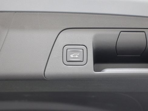 Used 2025 Buick Envision Avenir AWD/4WD image 27