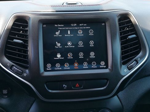 Used 2019 Jeep Cherokee Trailhawk w/ Cold Weather Group AWD/4WD image 20