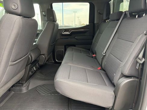 Used 2023 Chevrolet Silverado 1500 LT AWD/4WD image 17