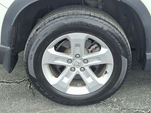 Used 2023 Honda Pilot LX image 8