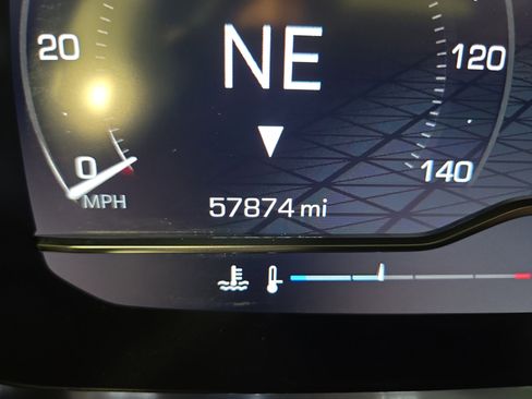 Used 2022 GMC Yukon SLT w/ SLT Premium Package image 19