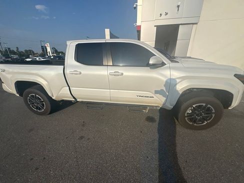 Used 2025 Toyota Tacoma TRD Sport RWD image 10