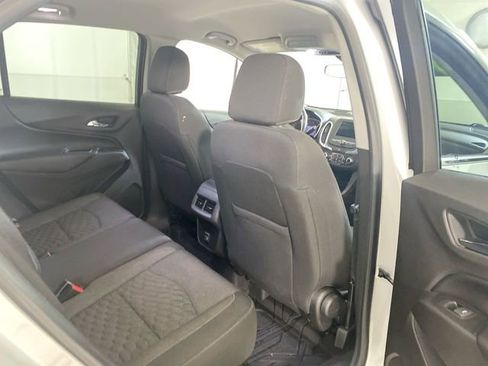 Used 2019 Chevrolet Equinox LT w/ Driver Convenience Package image 32