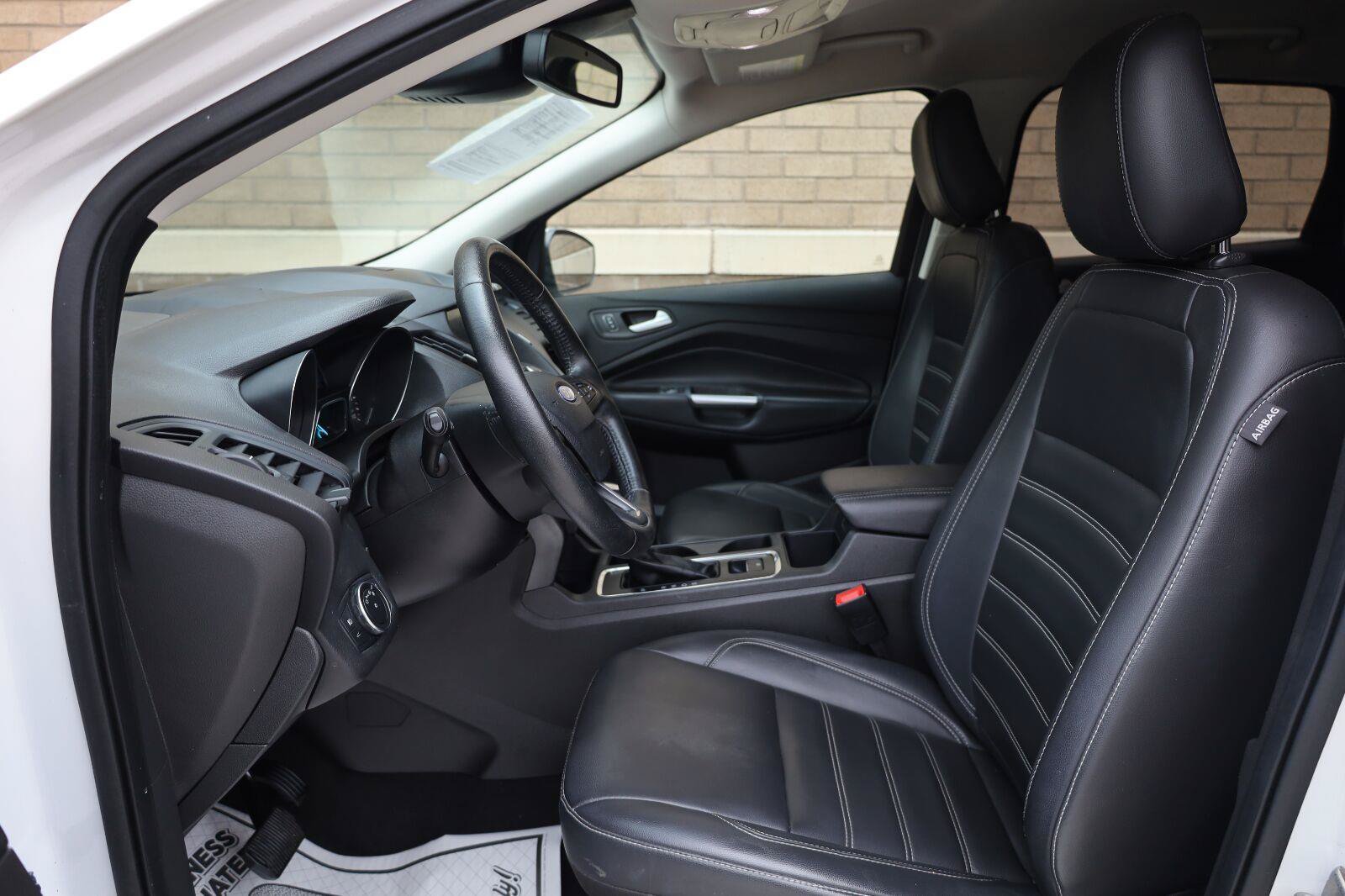 Used 2019 Ford Escape SEL FWD image 17