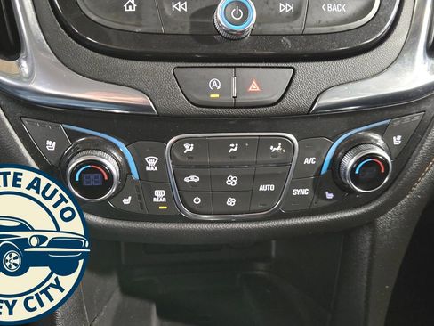 Used 2024 Chevrolet Equinox Premier image 14