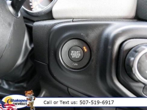 Used 2023 Jeep Gladiator Overland image 21