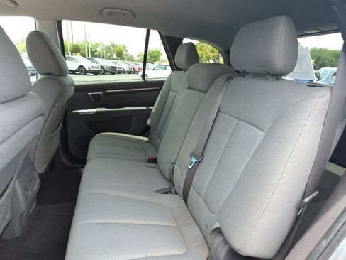 Used 2010 Hyundai Santa Fe GLS AWD/4WD image 6