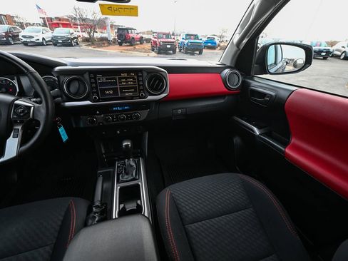 Used 2021 Toyota Tacoma SR5 image 33