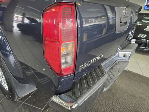 Used 2018 Nissan Frontier SV image 28