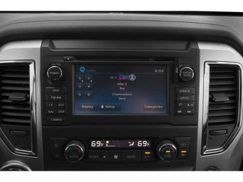 Used 2019 Nissan Titan SV w/ SV Convenience Package image 13