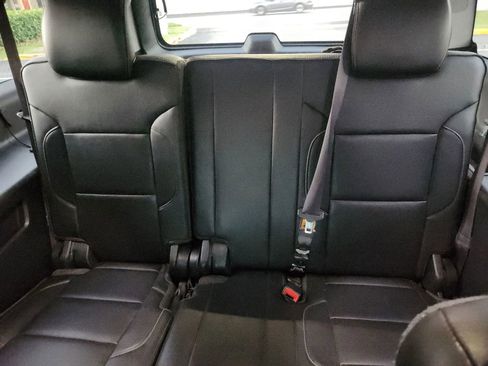 Used 2015 GMC Yukon XL Denali w/ Touring Package AWD/4WD image 34