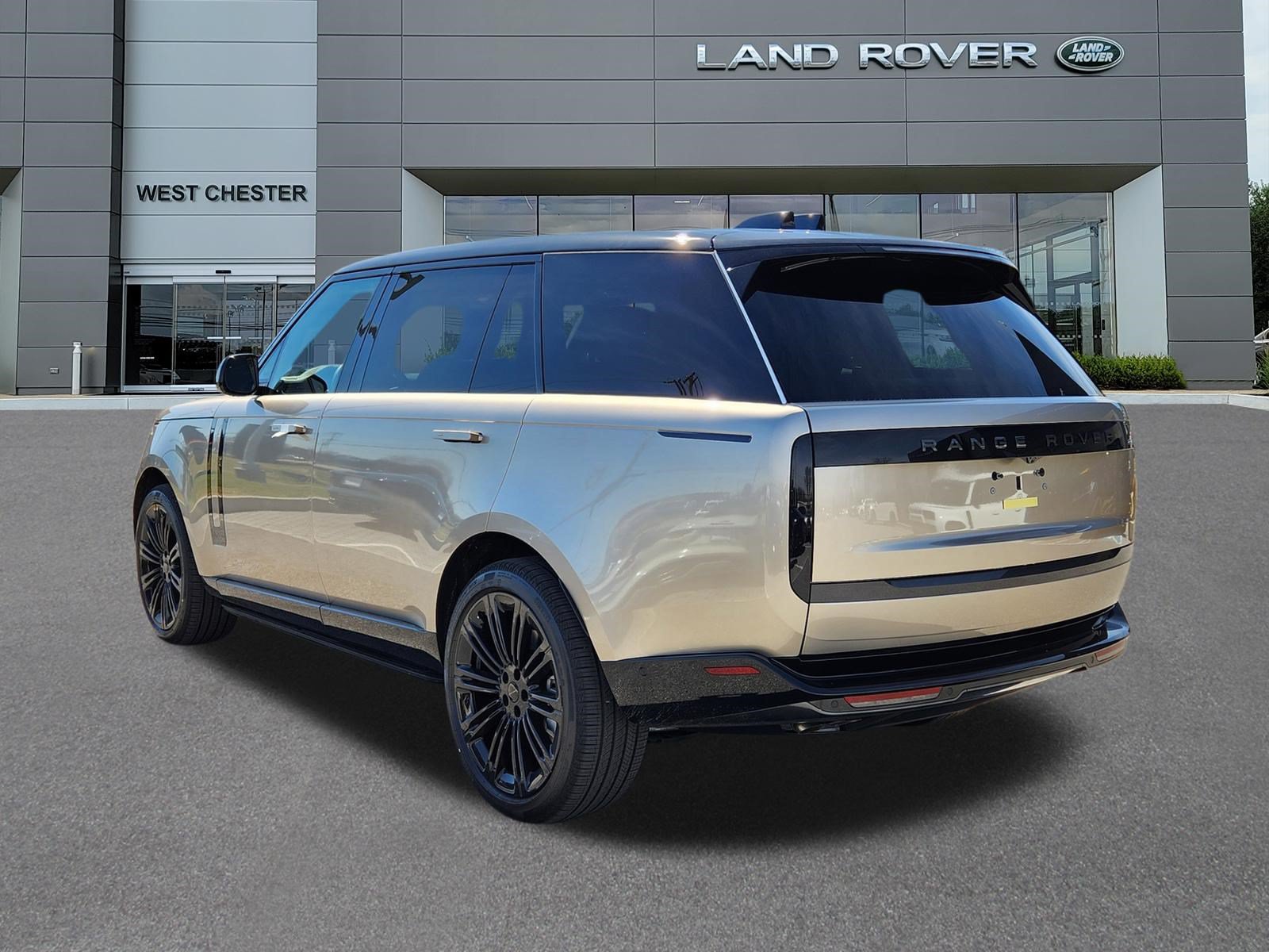 New 2026 Land Rover Range Rover Long Wheelbase SE AWD/4WD image 3