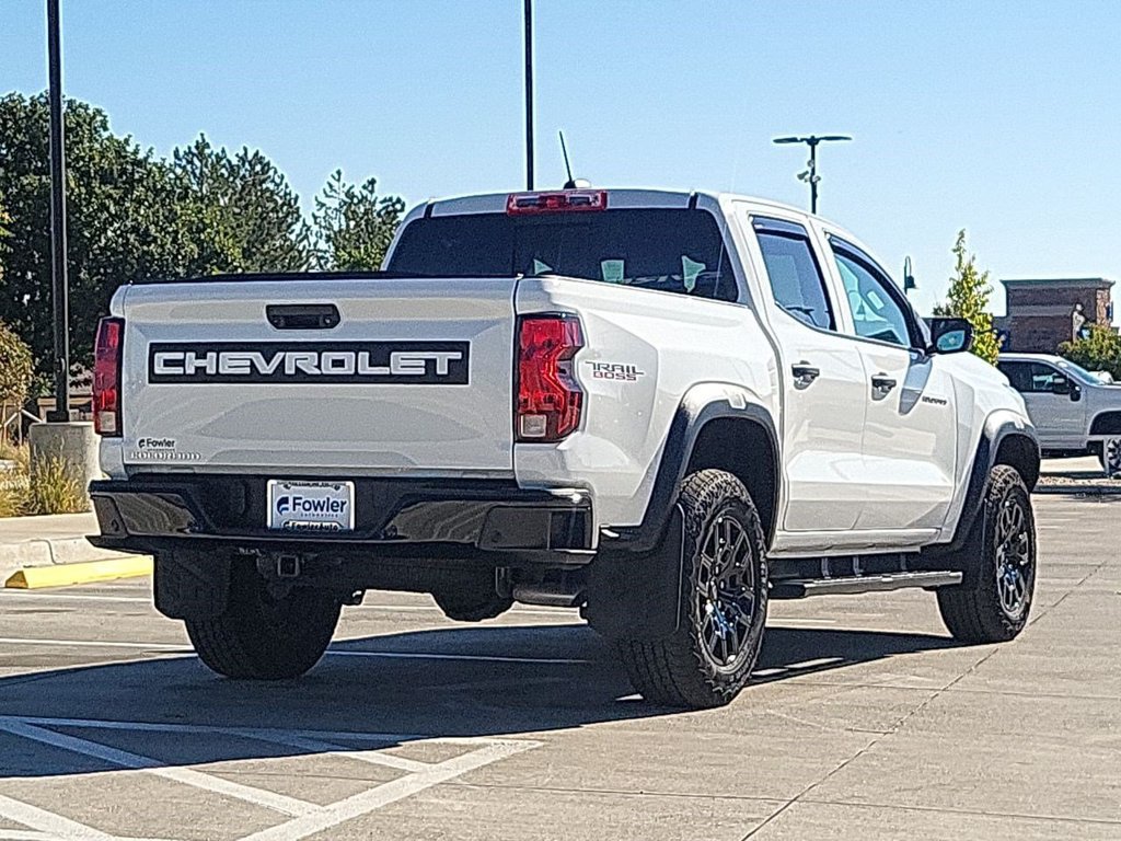 Used 2026 Chevrolet Colorado Trail Boss w/ LPO, Tailgate Decal Package AWD/4WD image 8