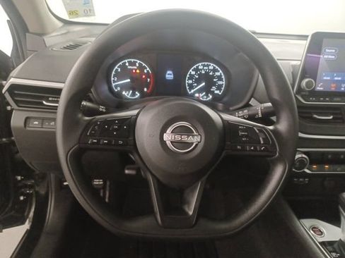 Used 2025 Nissan Altima 2.5 S FWD image 17