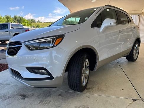 Used 2019 Buick Encore Essence w/ Experience Buick Package AWD/4WD image 10