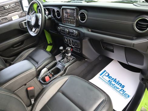 Used 2021 Jeep Wrangler Unlimited Sahara w/ Cold Weather Group image 30