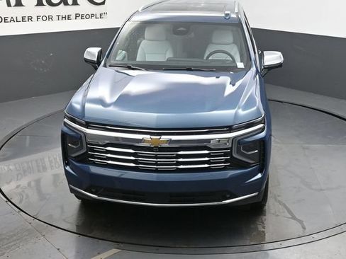 New 2026 Chevrolet Suburban Premier w/ Sun And Tow Package AWD/4WD image 38