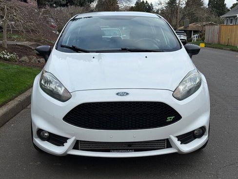 Used 2015 Ford Fiesta ST image 4