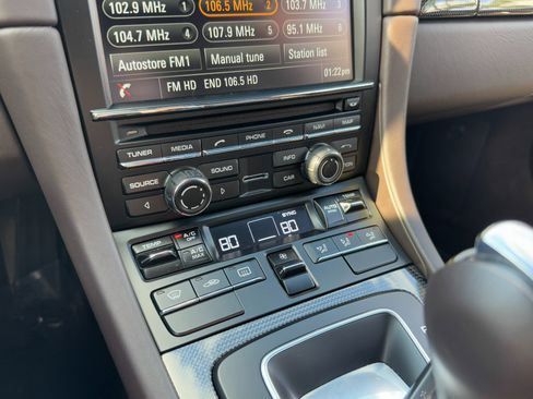 Used 2014 Porsche 911 Turbo S image 37