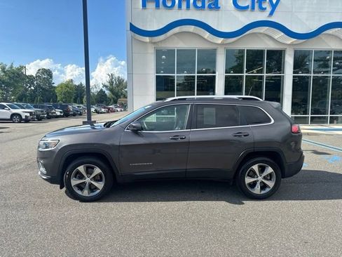 Used 2019 Jeep Cherokee Limited AWD/4WD image 5