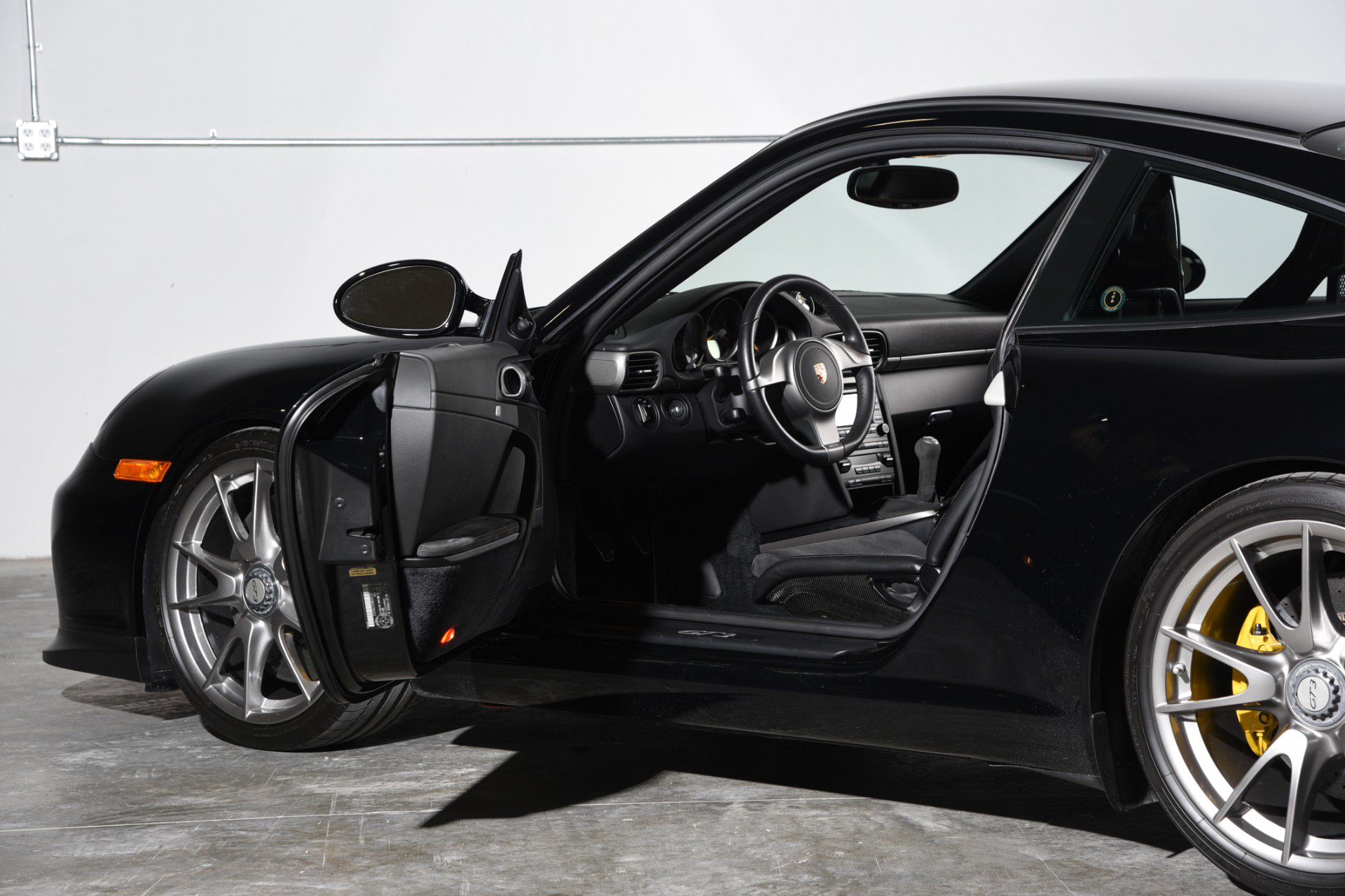 Used 2010 Porsche 911 GT3 RWD image 13
